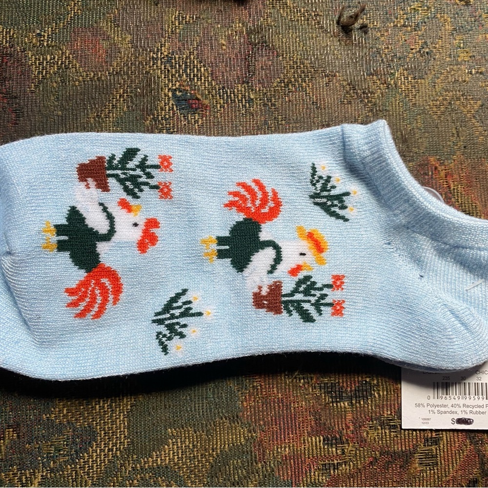 NWT Novelty Ankle Socks 1 pair Rooster Light Blue